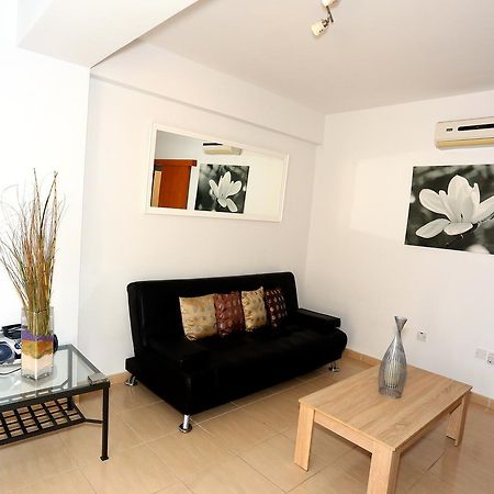 Penelope Court Apartment 102 Larnaca Exteriör bild