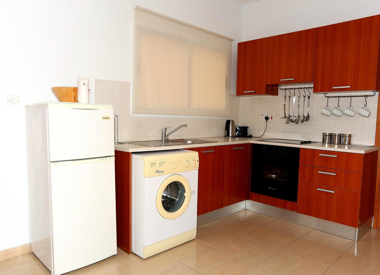 Penelope Court Apartment 102 Larnaca Exteriör bild