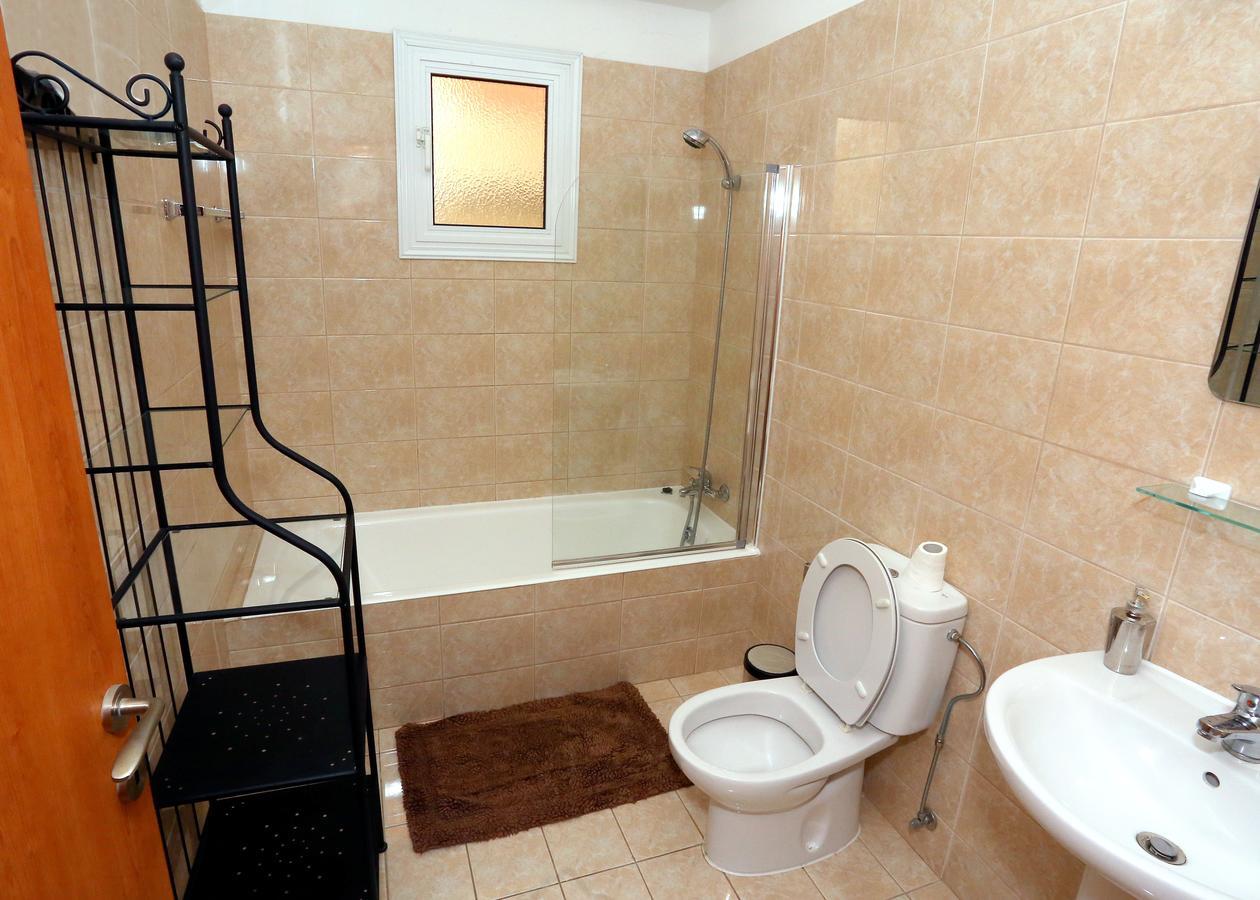 Penelope Court Apartment 102 Larnaca Exteriör bild