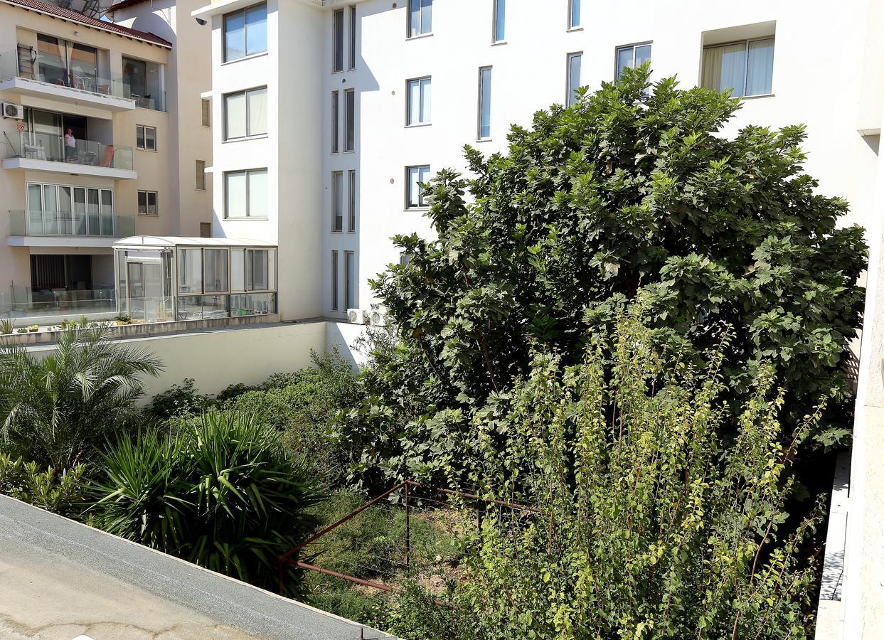 Penelope Court Apartment 102 Larnaca Exteriör bild