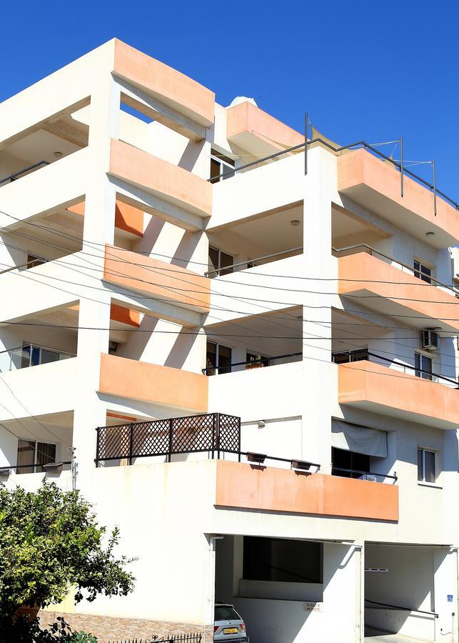 Penelope Court Apartment 102 Larnaca Exteriör bild